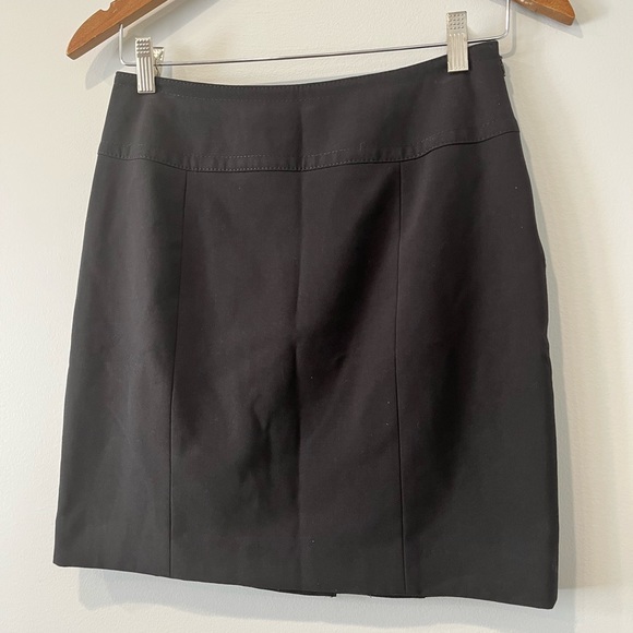 Cleo Petites Black Mini Skirt, Size 2P - Picture 4 of 7
